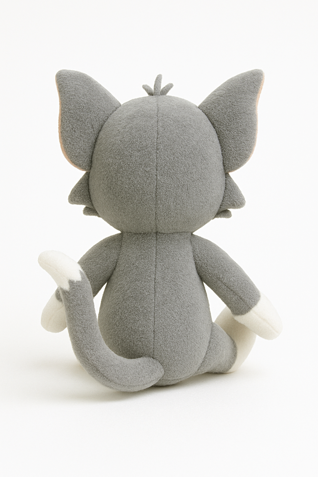 "Cuddle Up with the Classic Duo – Tom & Jerry Plush Toys Now Available!"